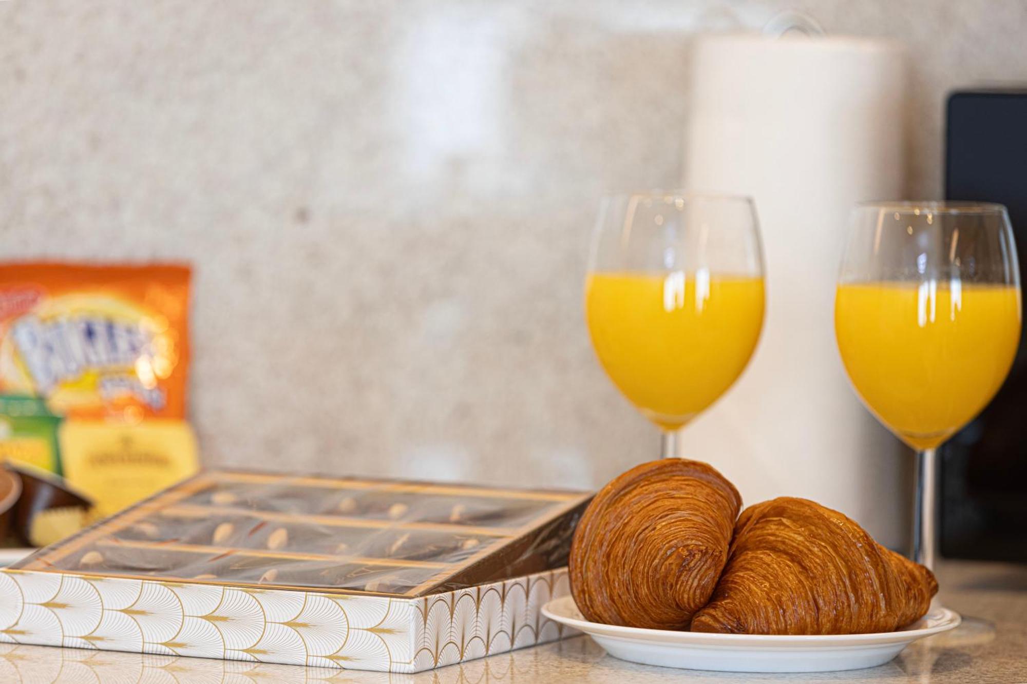 Smartstay At Burj Royale - Full Burj Khalifa View - Brand New Luxury Apartments Dubaj Zewnętrze zdjęcie