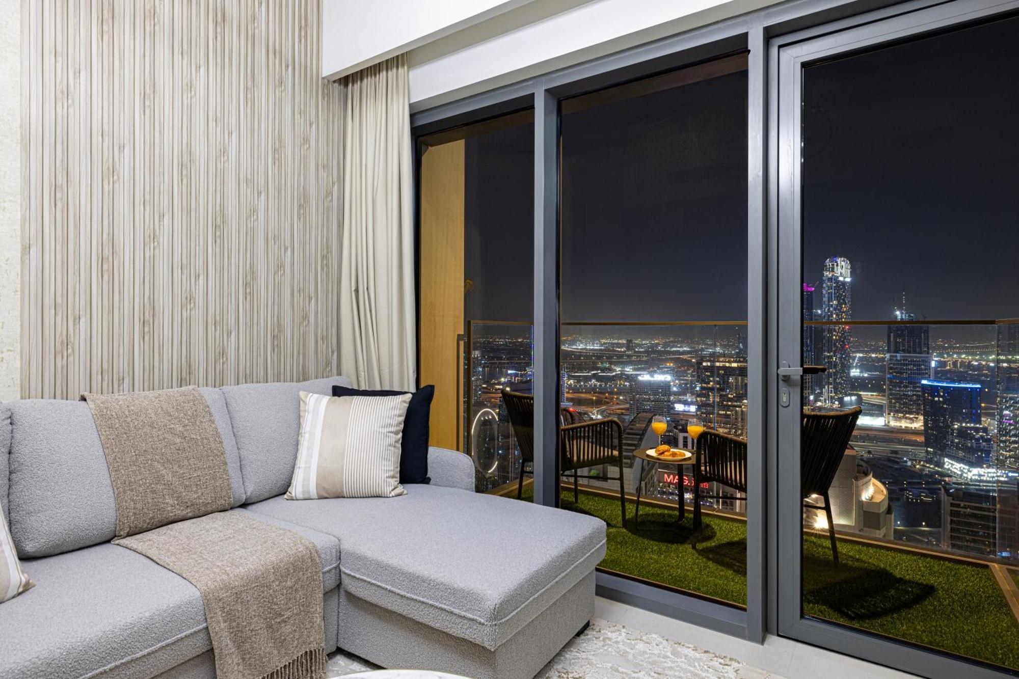 Smartstay At Burj Royale - Full Burj Khalifa View - Brand New Luxury Apartments Dubaj Zewnętrze zdjęcie