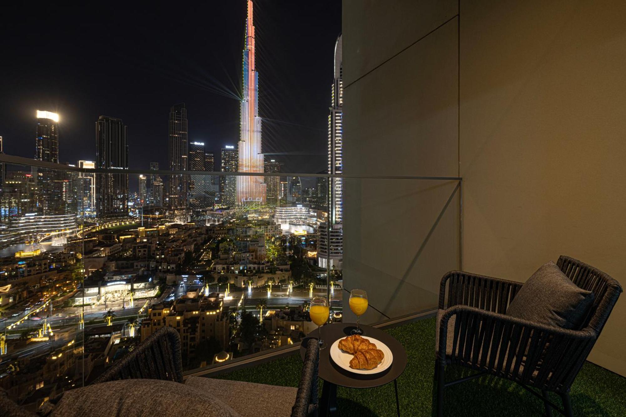 Smartstay At Burj Royale - Full Burj Khalifa View - Brand New Luxury Apartments Dubaj Zewnętrze zdjęcie
